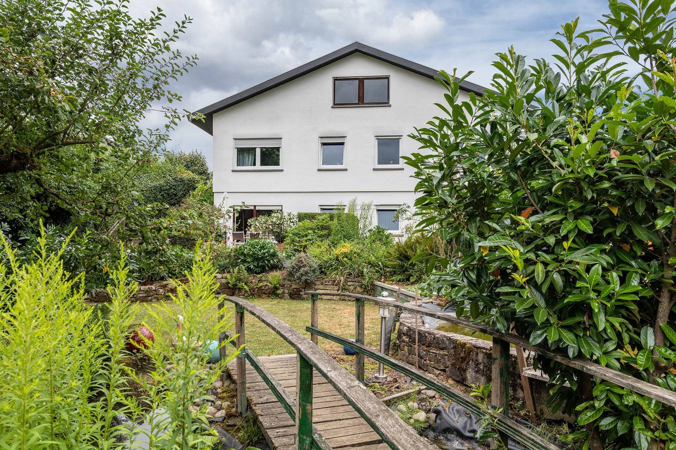 Appartement entier, Appartement 'Fewo-loh4-sinsheim' avec terrasse privée, jardin partagé et Wi-Fi in Sinsheim, Kraichgau