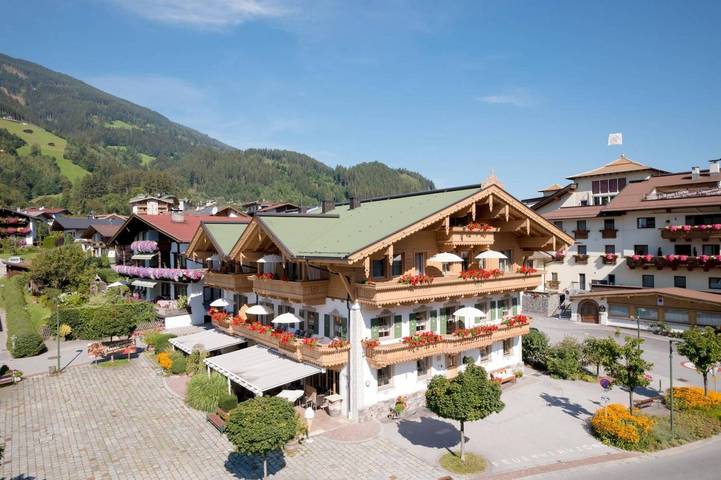 Ganze Wohnung, Apartment Das Krumerhaus - "Der Krumer" mit Balkon und Wlan in Tuxer Alpen, Aschau im Zillertal