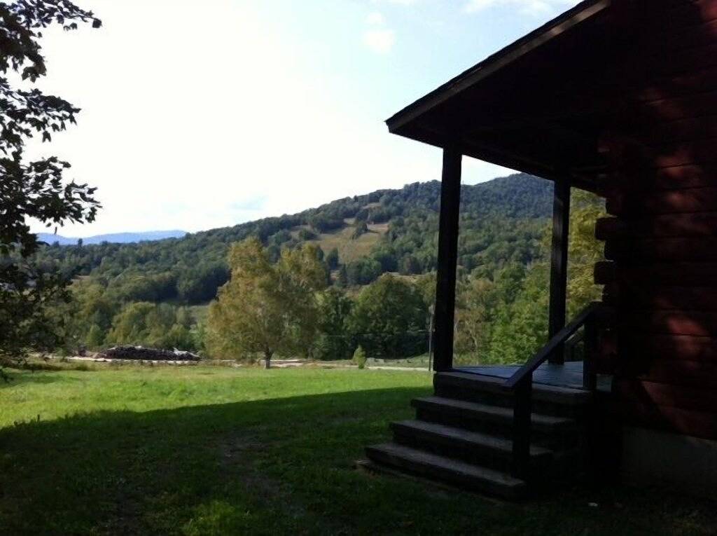 Log Home Mit Blick auf Black Mountain - Storyland Minuten entfernt Hunde willkommen in Jackson (NH), White Mountain National Forest