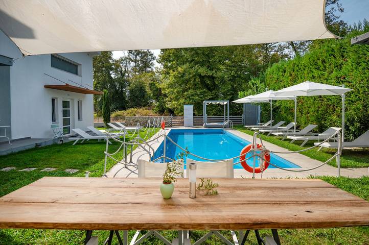 Ferienwohnung für 4 Personen, mit Balkon und Whirlpool sowie Terrasse und Garten in Chalkidiki - 3