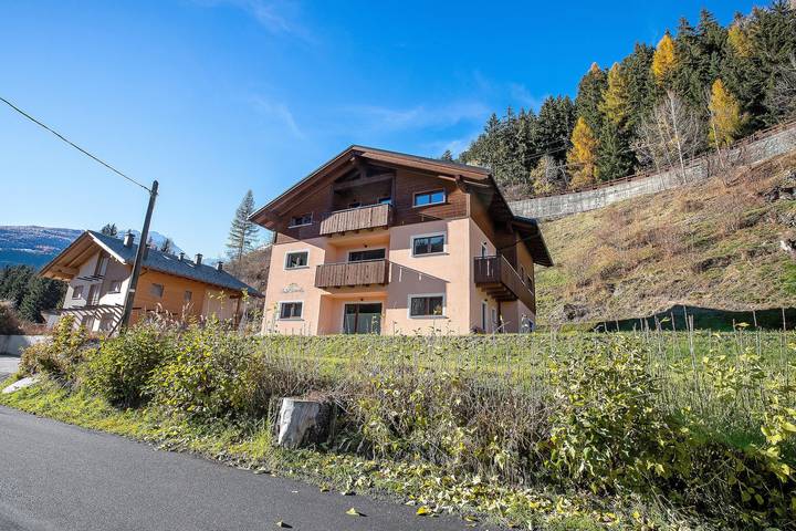Ganze Wohnung, Apartment '5' mit Bergblick, Gemeinschaftsgarten und Wlan in Isolaccia, Valdidentro