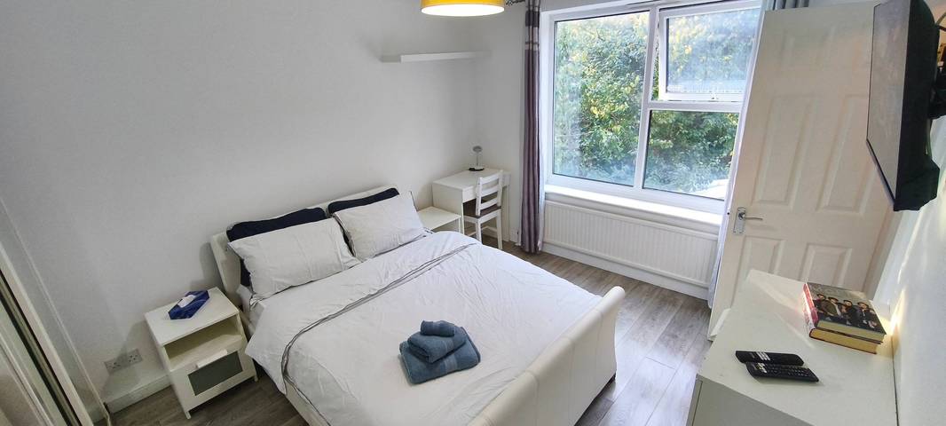 Encantadora habitación doble grande con baño privado en Chelmsford in Chelmsford, Essex