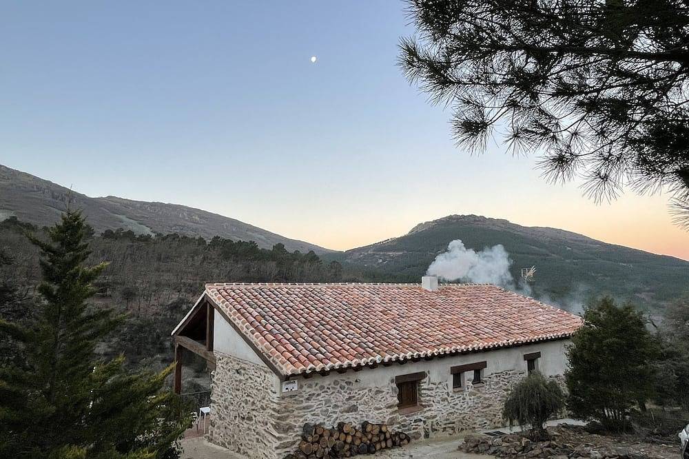 Casa exclusiva con entorno ideal para desconectar in Hontanar, Provincia de Toledo