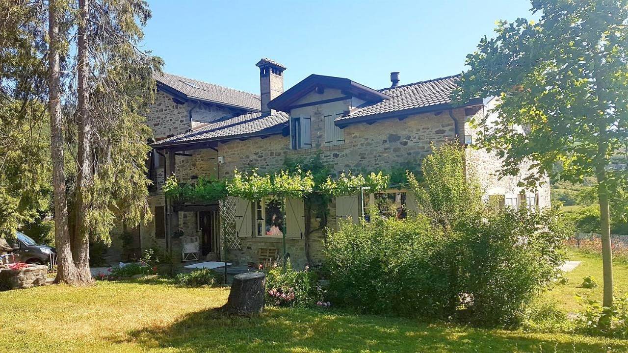 Appartement entier, Standard Apartment in Corniglio, Parc national des Apennins toscans-émiliens