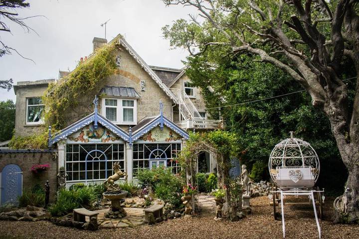 B&b for 2 people, with garden and view as well as terrace on the Isle of Wight