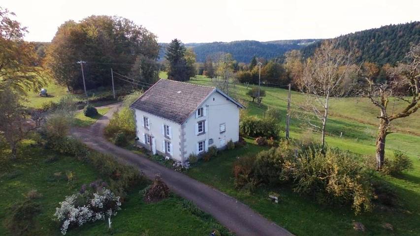 Location de vacances pour 7 personnes, avec jardin et vue à Girmont-Val-d'Ajol - 2