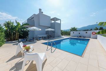 Villa mit pool für 10 Personen, mit Whirlpool und Balkon sowie Garten auf Kos