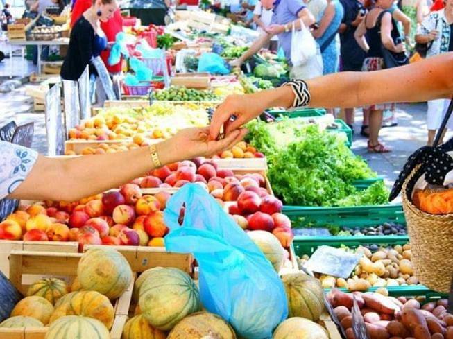 Location de vacances pour 4 personnes, avec jardin à Le Puy-Notre-Dame - 4