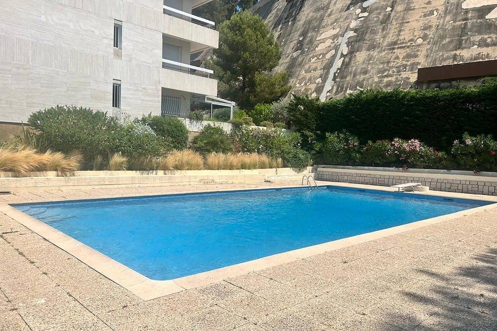 In the heights of Cassis, quiet studio with private parking and swimming pool., foto 7