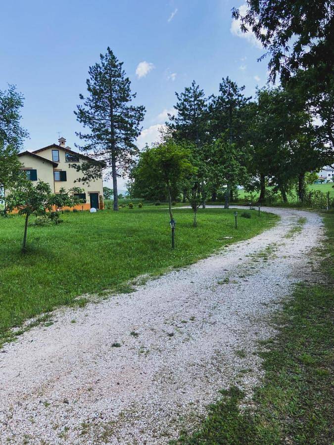 Location de vacances pour 3 personnes, avec jardin à Gualdo Tadino - 4