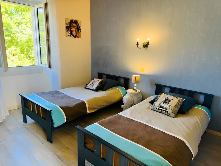 Casa Vacacional 'Moulin De La Forge' con Vista al Lago, Piscina Privada y Wi-Fi in Les Arques, Quercy
