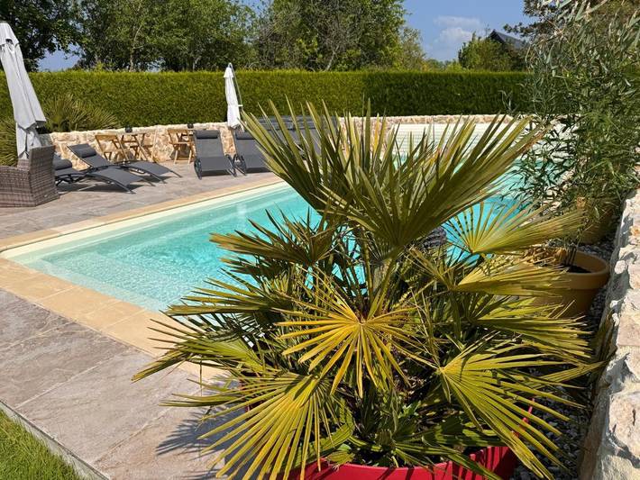 Location de vacances pour 4 personnes, avec Jacuzzi et Terrasse ainsi que Jardin et Piscine dans Fultot