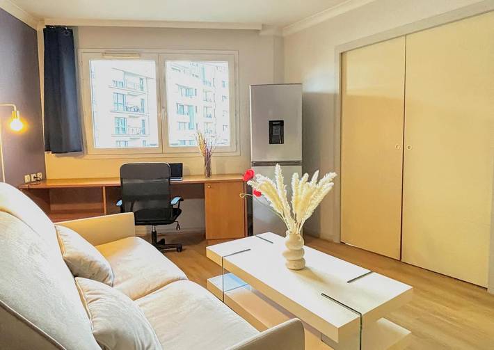Gîte pour 4 personnes, avec balcon et vue dans Paris La Défense Arena - 2