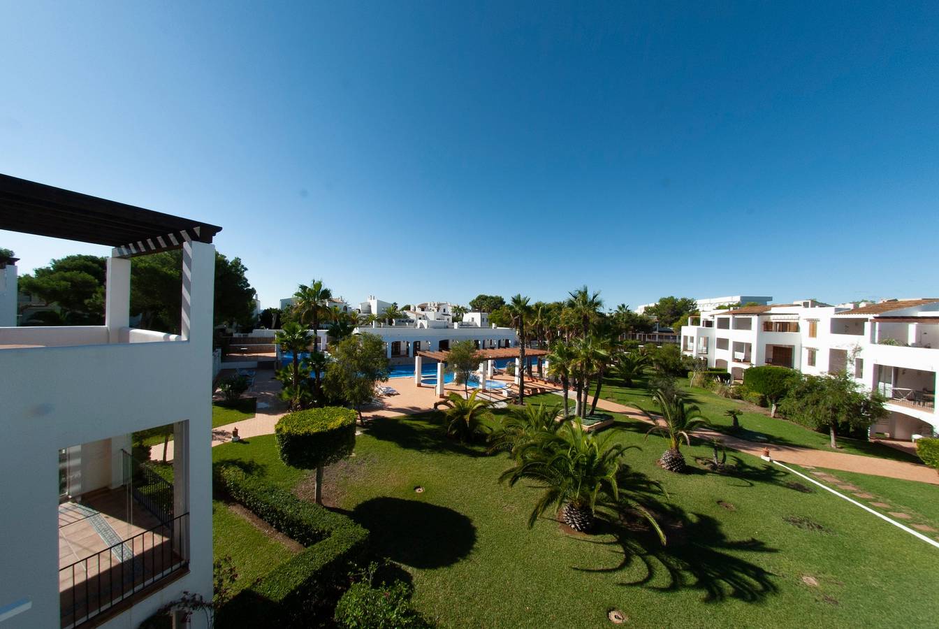 Apartamento entero, Apartamento vacacional 'Casita Dorada Cala d'Or' cerca de la playa con piscina y Wi-Fi in Cala d'Or, Santanyí
