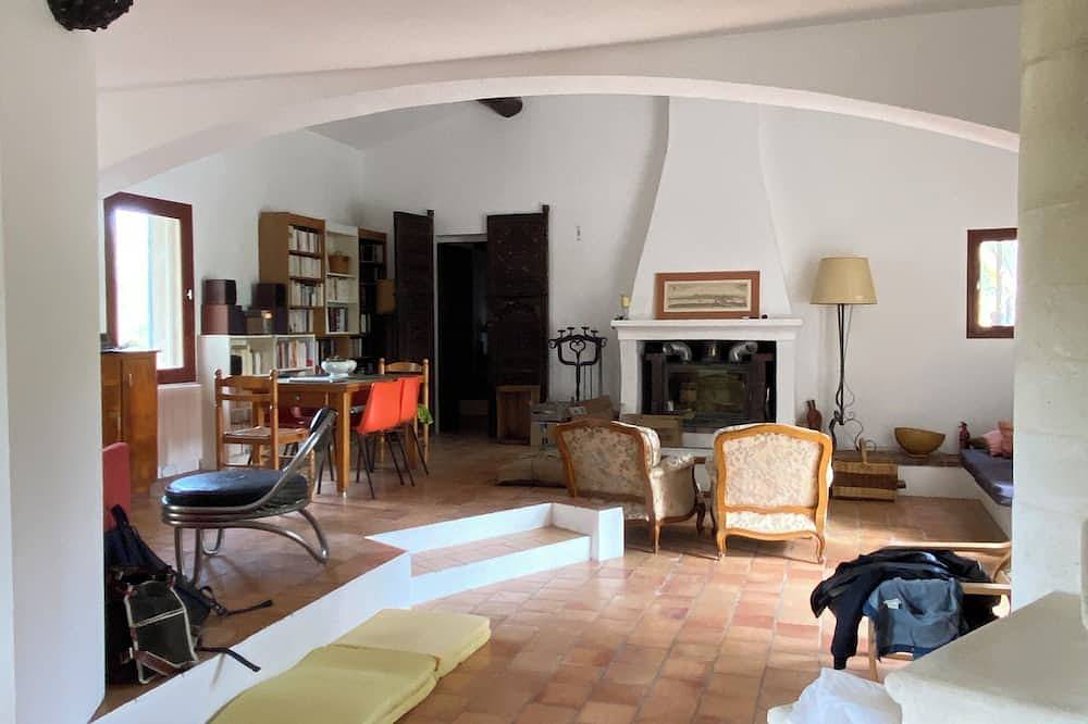 La Grande Bastide in Grambois, Parc naturel régional du Luberon