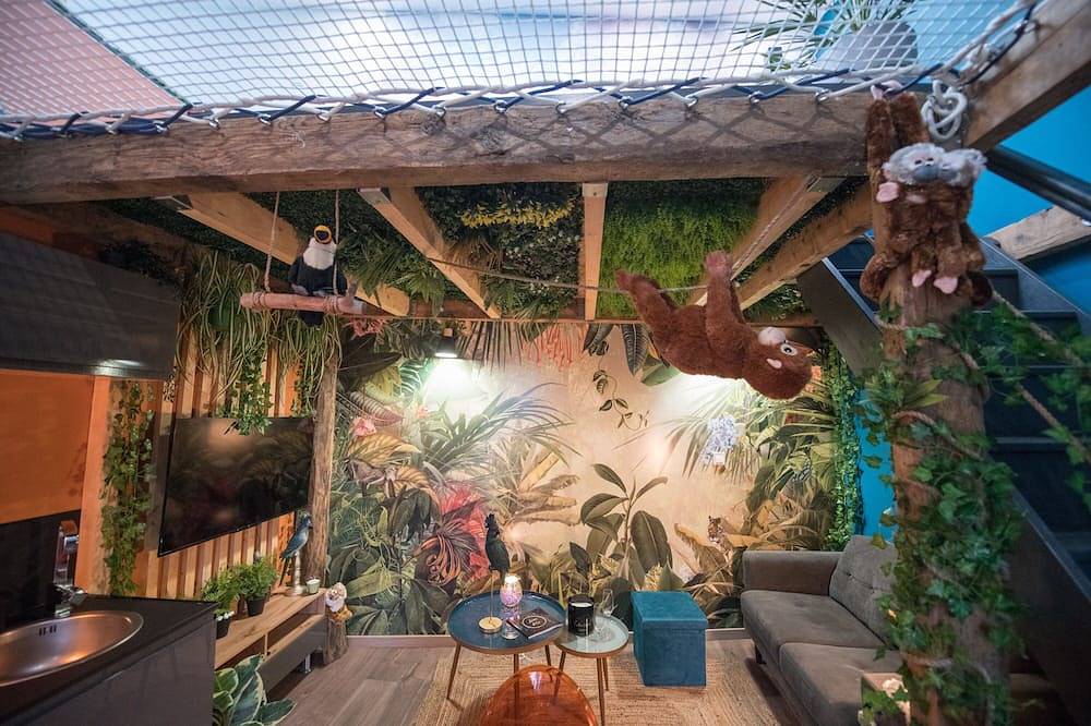 Appartement entier, ⭐️Jungle Room⭐️évadez vous❤️cosy luxe❤️gare/ autoroute⭐️ in Givors, Lyon et ses environs