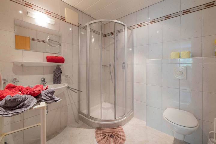Ferienwohnung für 5 Personen, mit Terrasse und Garten sowie Ausblick in Neustift im Stubaital - 3