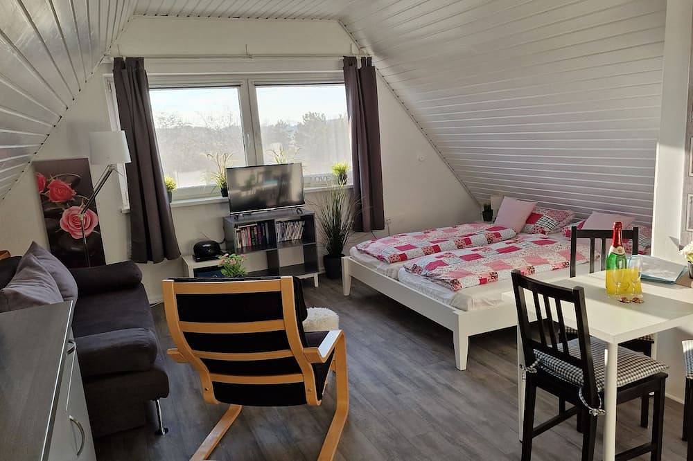 Ganze Wohnung, Nichtraucher Ferienwohnung \"Ostseezauber 2\" für 1 - 3 Personen in Scharbeutz in Scharbeutz, Ostholstein