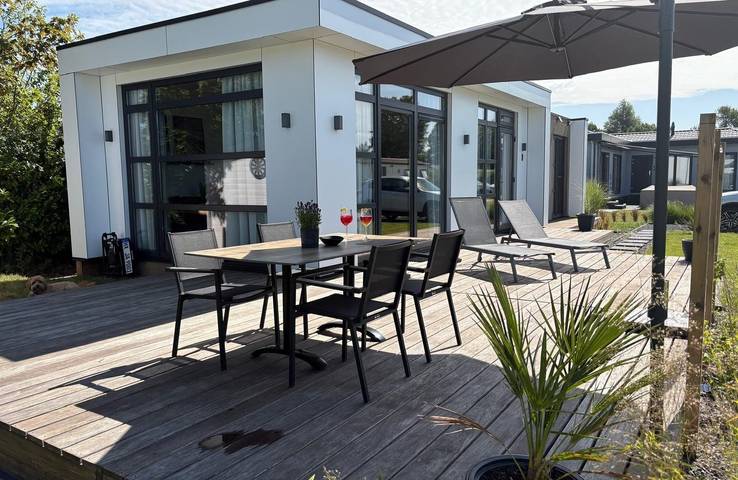 Chalet für 4 Personen, mit Terrasse und Balkon/Terrasse - 1