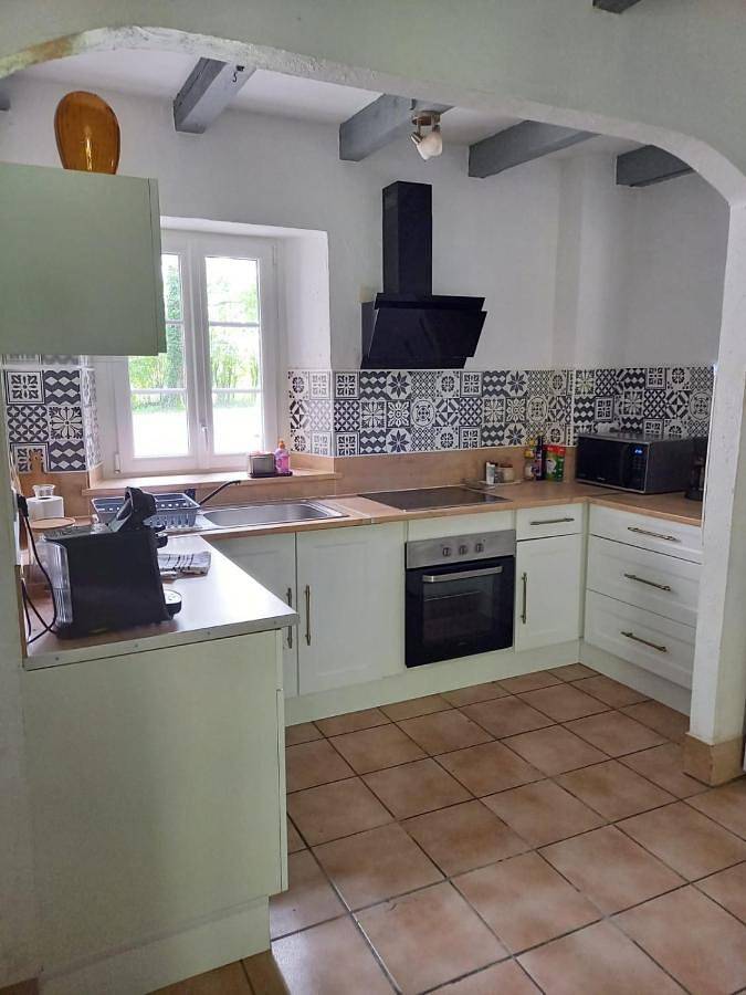 Gîte pour 6 personnes, avec jardin et vue à Pleugueneuc - 4