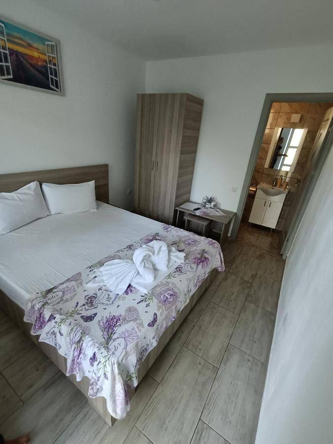 Maison d’hôte pour 2 personnes, avec terrasse ainsi que vue et jardin, adapté aux familles dans Constanța - 2