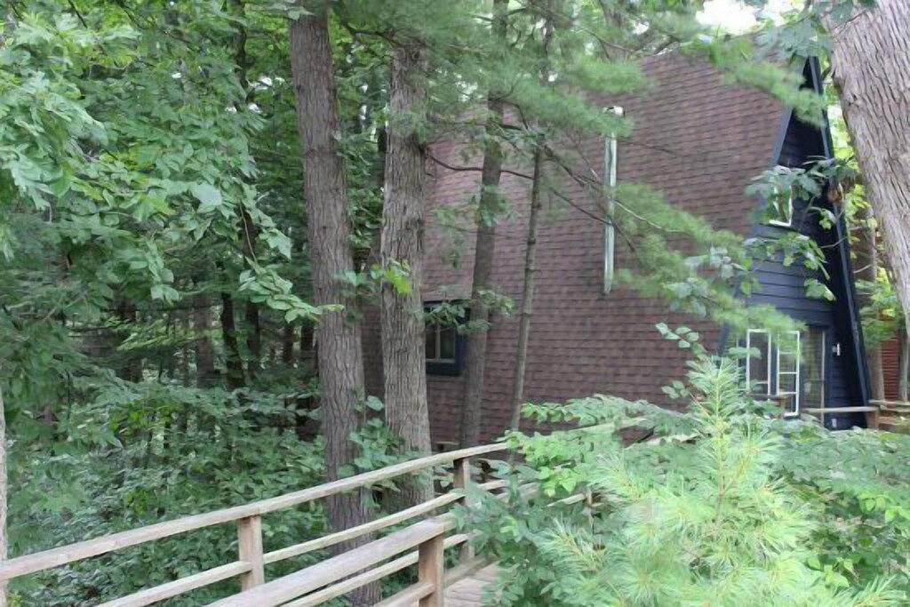 Nord Haus am Dell Creek Channel in Lake Delton, Sauk County
