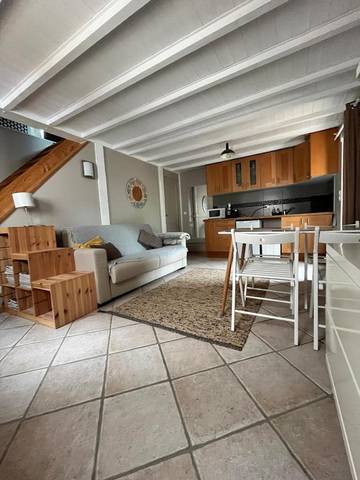 Gîte pour 8 personnes, avec vue ainsi que terrasse et jardin à Azay-sur-Cher