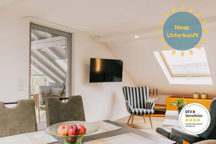 Ferienwohnung für 4 Personen, mit Seeblick und Ausblick sowie Sauna und Balkon in Edertal