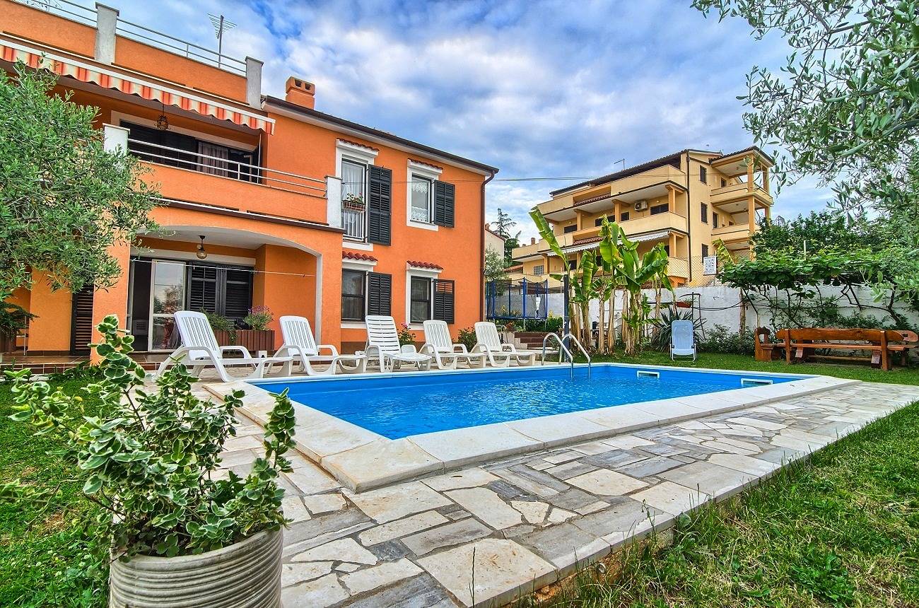 Appartamento intero, Appartement mit großem Pool im altrömischen Pula in Pula-Medulin, Pula Croazia