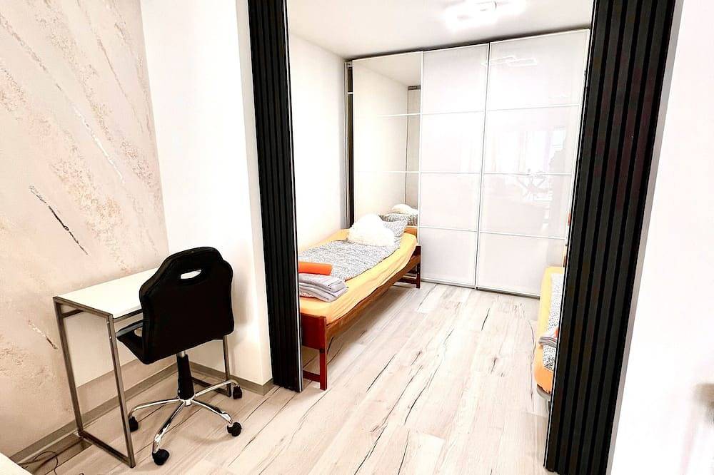 Ganze Wohnung, Ideal Lakeside Retreat: 2-bedroom Spa ap. With Lake View, Centre, Sleeps 1-4 in Montreux, Genfer See