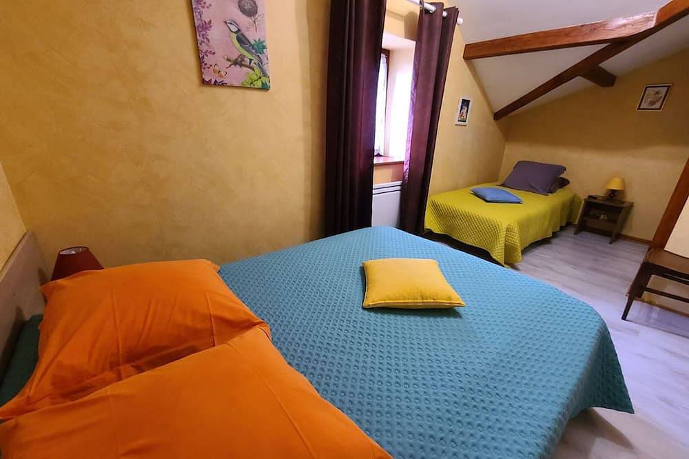 \"Charming Gîte with Balcony, Near Spa and Ski Resorts in Plombières-les-Bains\" in Le Val-d'Ajol, Parc naturel régional des Ballons des Vosges