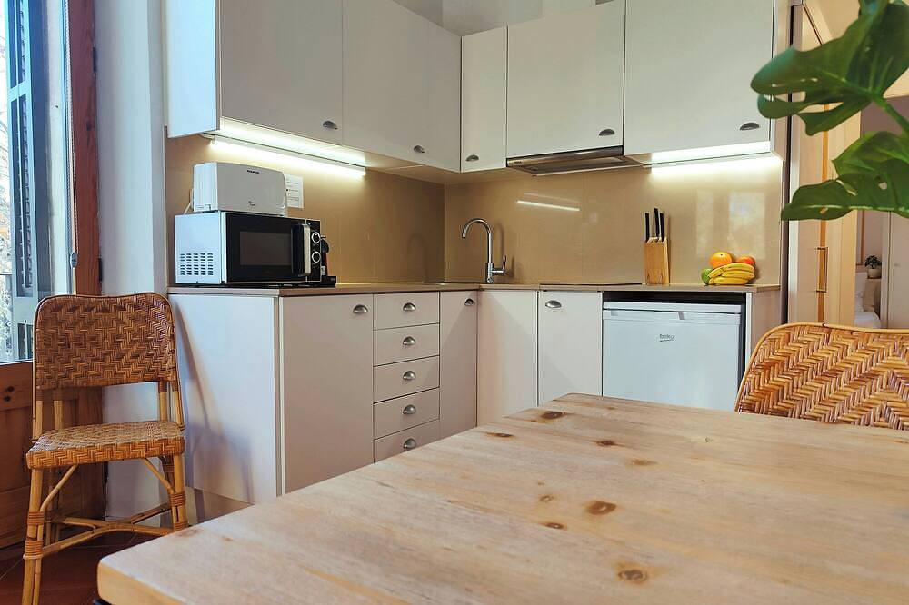Entire apartment, Rambla F - Plaça Catalunya, great views! in Barcelona Centre, Barcelona