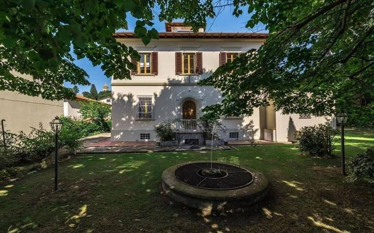 Casa vacanza per 10 persone, con Balcone e Terrazza nonché Giardino e Piscina a Calenzano