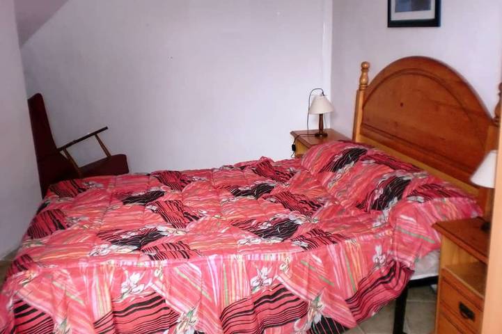Alojamiento en casa señorial de piedra  con piscina y wifi a 2 km de Inca in Lloseta, Interior de Mallorca