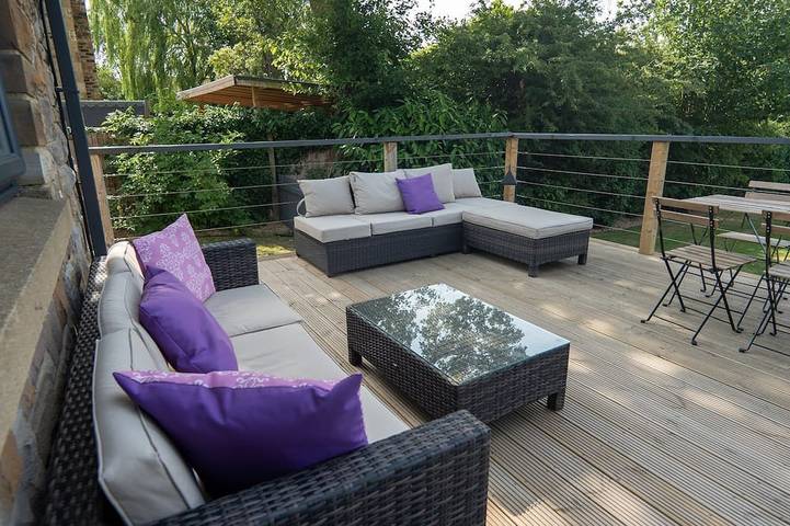 Apartment for 9 people, with Hot tub and Terrace as well as Garden in Durham