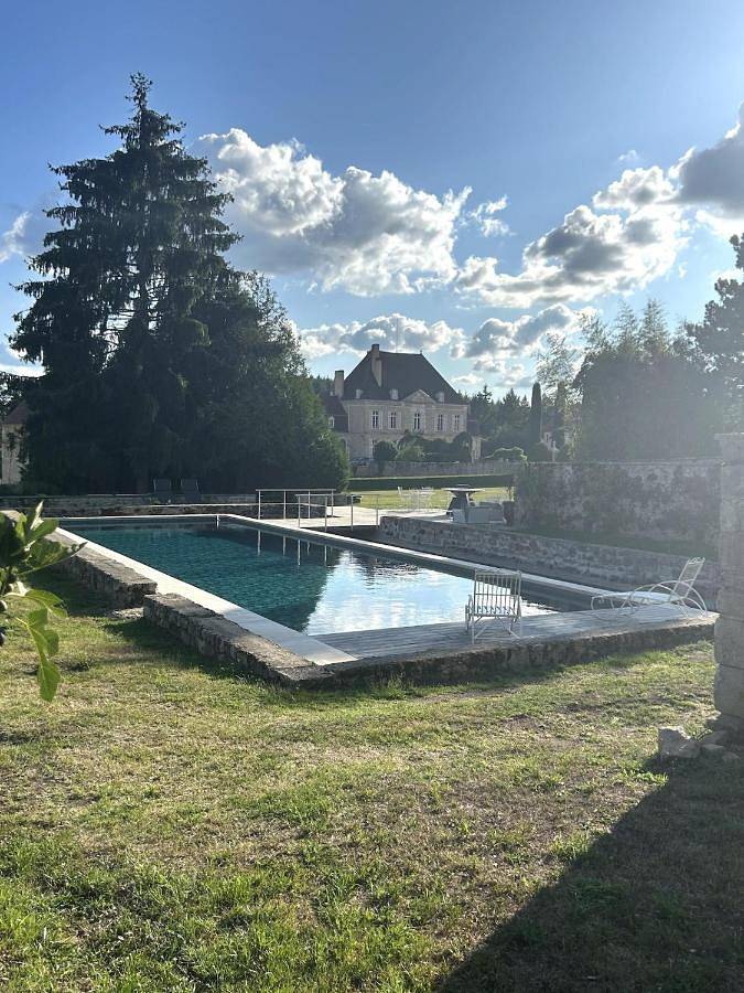 Gîte pour 4 personnes, avec vue ainsi que jardin et piscine à Magny - 3