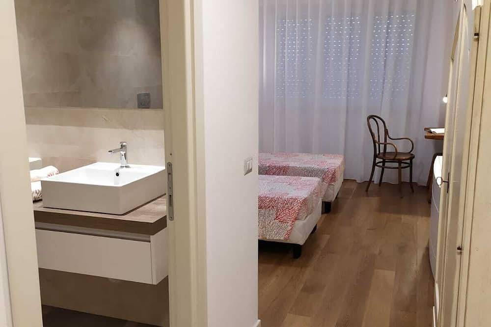 Eine brandneue Designwohnung 100qm in fußläufiger Entfernung zum Strand. in Strand von Poetto, Poetto