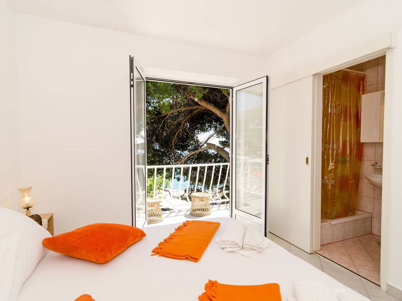 Ganze Wohnung, Guest House Daniela - Standard Double Room with Sea View - Soba 1 in Mlini, Dubrovnik-Neretva