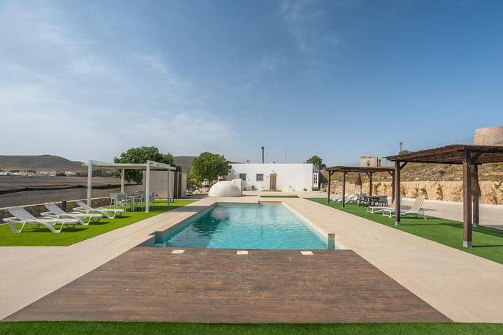 Casa rural para 6 personas, con vistas además de piscina y jardín en Níjar - 2