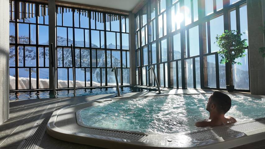 Gîte pour 16 personnes, avec sauna et balcon dans La Rosière