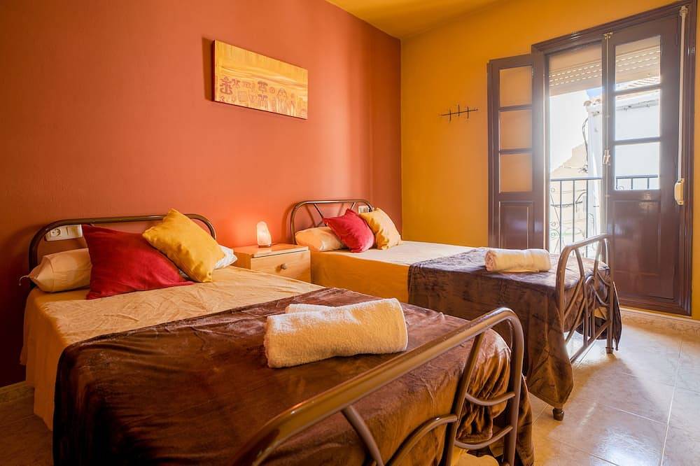 Casa Mox. 5 hab. para 10 en Yunquera, Paraíso en la Sierra de las Nieves, Málaga in Yunquera, Sierra de las Nieves