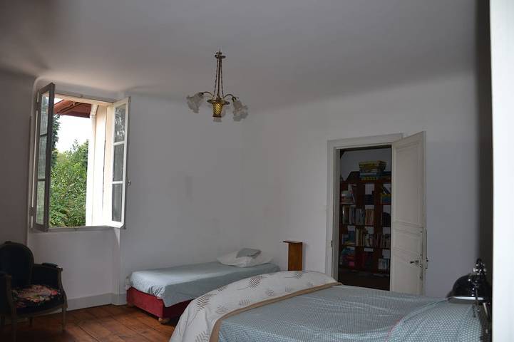 Location de vacances pour 15 personnes, avec jacuzzi et jardin, animaux acceptés à Taller - 3