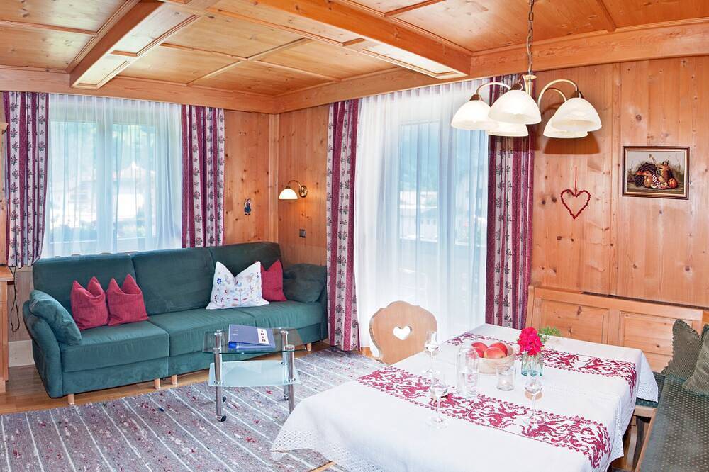 Ganze Wohnung, Ihr Ferien - Domizil für einen gelungenen Urlaub in der Zillertaler-Bergwelt in Tuxer Alpen, Aschau im Zillertal