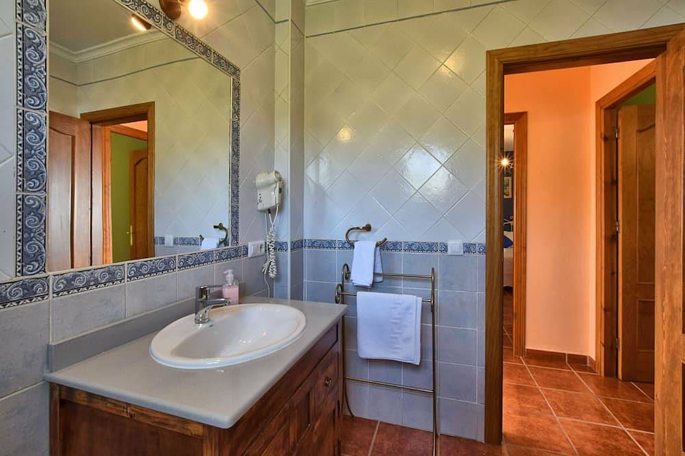 Apartamento Cueva Lopera con vistas in Frigiliana, Costa del Sol
