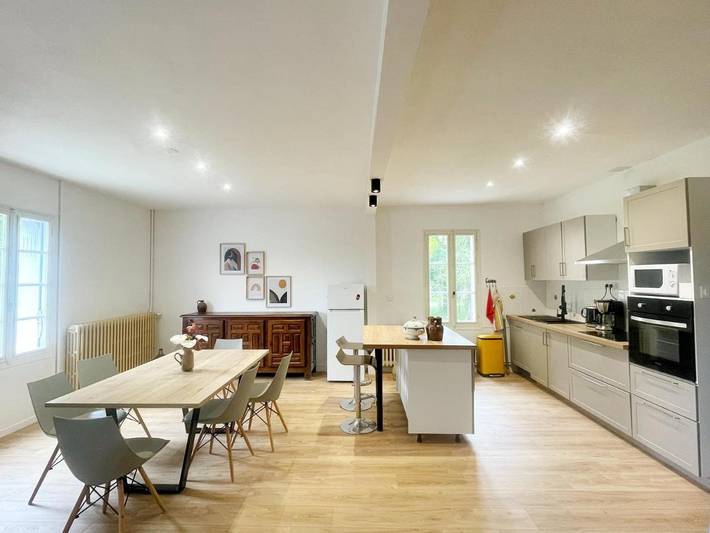 Location de vacances pour 8 personnes à Beaufort-en-Vallée