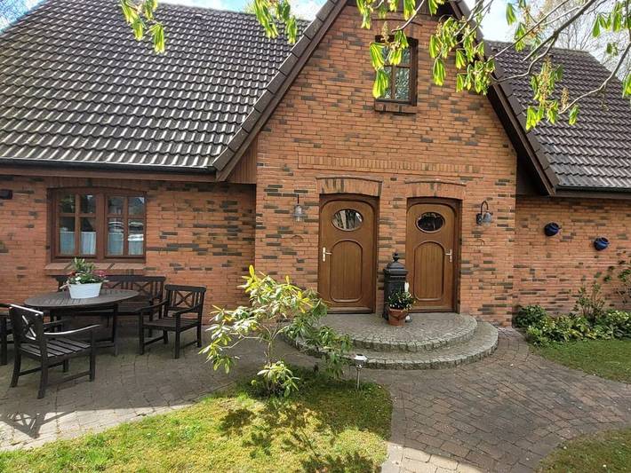 Gemütliche 130 m² große Wohnung mit Terrasse, Küche und WLAN in der Nähe von Alkersum in Nordfriesische Inseln (Schleswig-Holstein) (Schleswig-Holstein), Oevenum