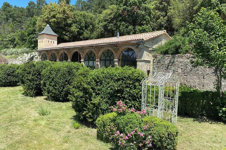Location de vacances pour 5 personnes, avec jardin à Joannas