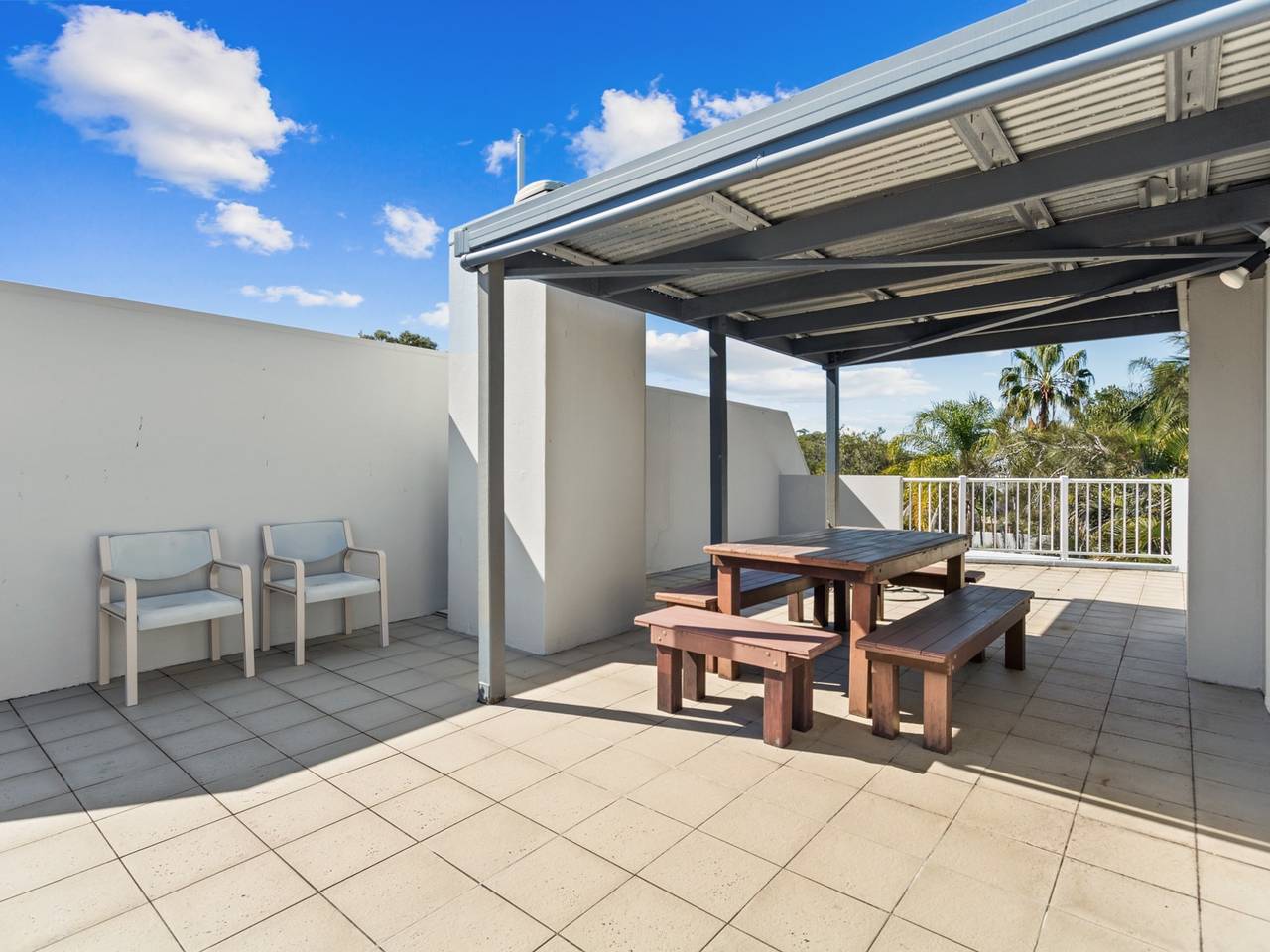 Ganze Wohnung, Geräumiges Esplanade Apartment mit Zugang zum Dach in Hervey Bay, Fraser Coast