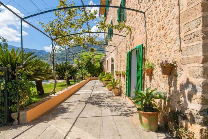 Villa Rae com vista para a montanha, Wi-Fi, jardim, terraço e piscina in L'Horta, Sóller