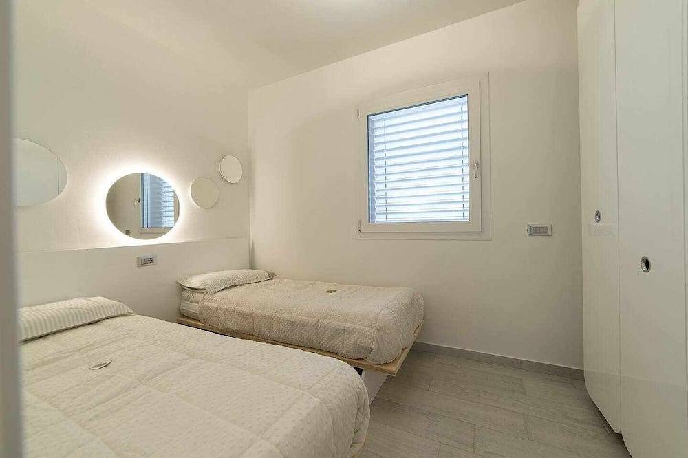 Geheel appartement, Residence Giulietta -modern,Wifi, air-con,pool in Lazise, Garda Bergen